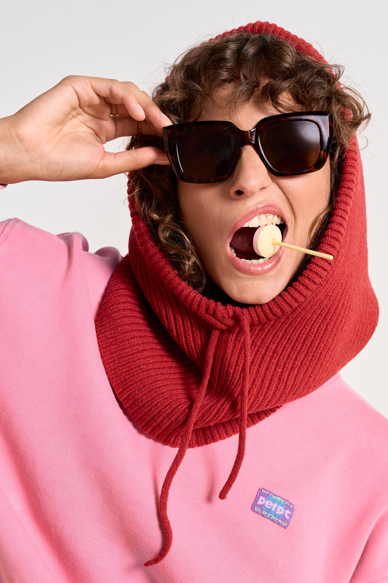 Capuche Billie rouge